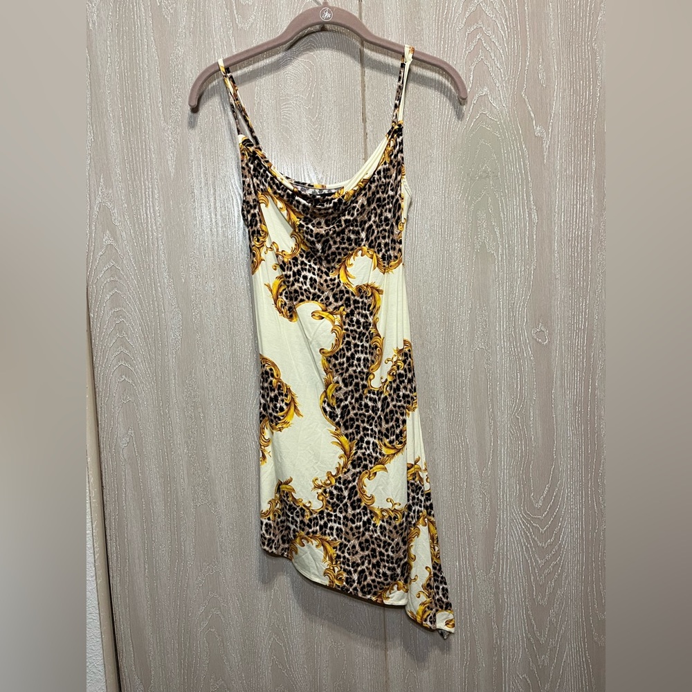 Never worn women’s animal print dress